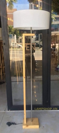 Đèn đứng gỗ Đà Nẵng