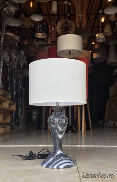 Đèn đá để bàn