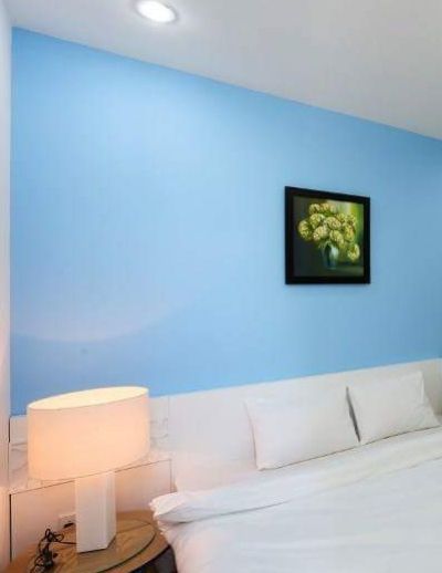 Đèn ngủ chân đá trắng cao 30cm